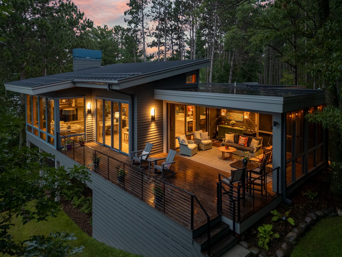 building-on-lake-lot-9